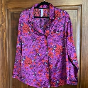 Gillian & O’Malley satin pajama set. Size XXL